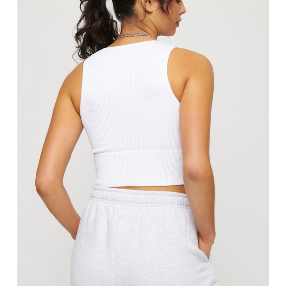 Dynamite - Kelly V-Neck Seamless Crop Tank - Picture 3 of 6